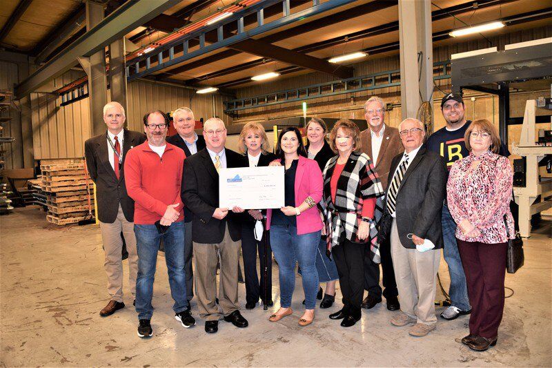 Heavy metal manufacturer announces $3.2 million expansion in Tazewell County, creating 40 new jobs